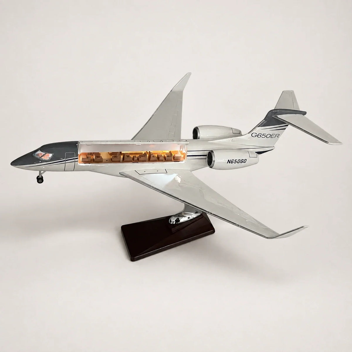 Gulfstream G650ER 1:50 Scale Model — view 4