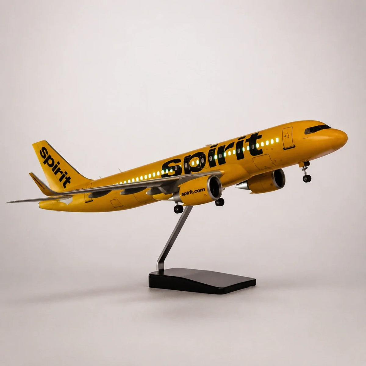 Spirit Airlines Airbus A320 1:80 Scale Model — view 4