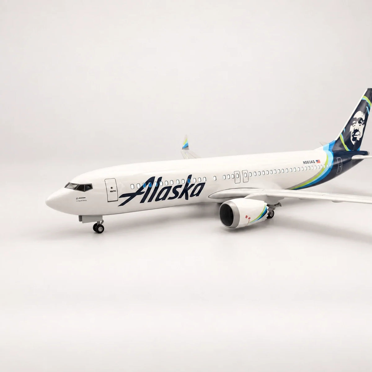 Alaska Airlines Boeing 737 1:85 Scale Model — view 7