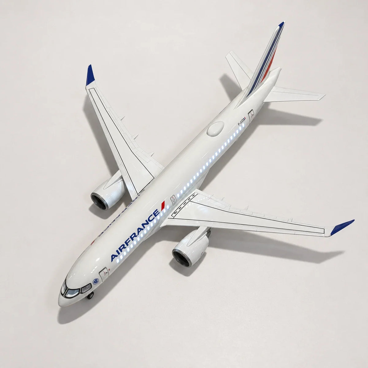 Air France Airbus A220-300 1:100 Scale Model — view 10