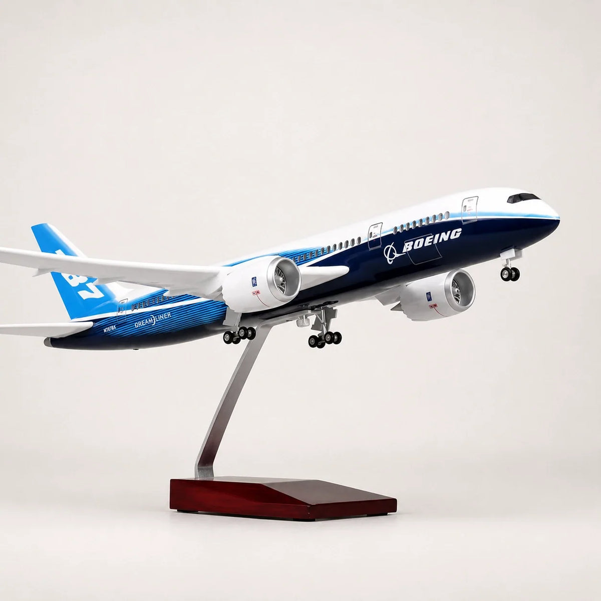Boeing 787 Dreamliner Prototype 1:130 Scale Model