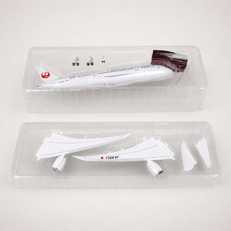 Japan Airlines Boeing 787 1:130 Scale Model — view 8