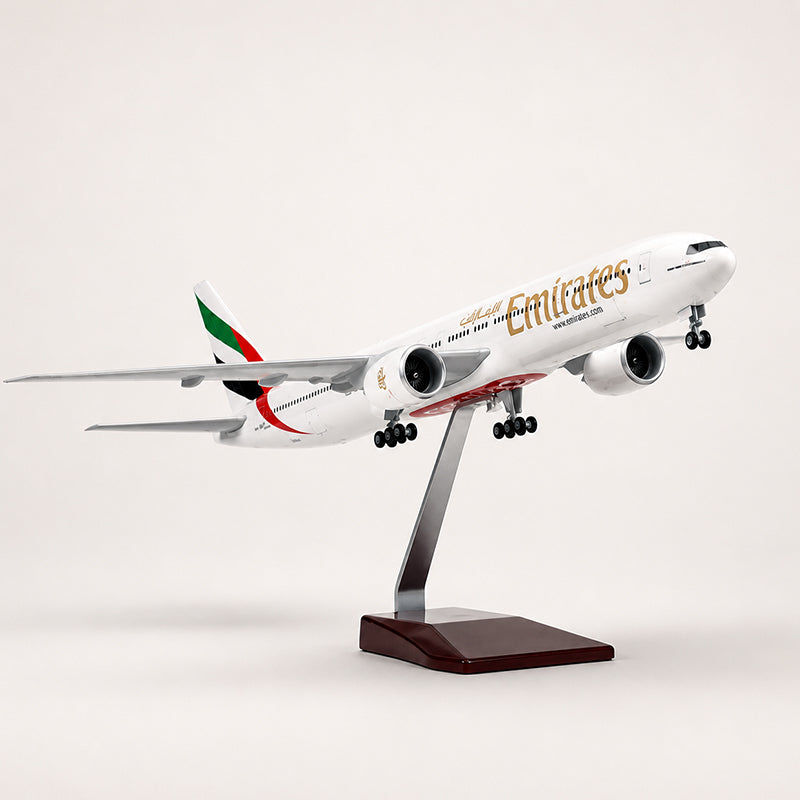 Emirates Boeing 777-300ER 1:157 Scale Model — view 3