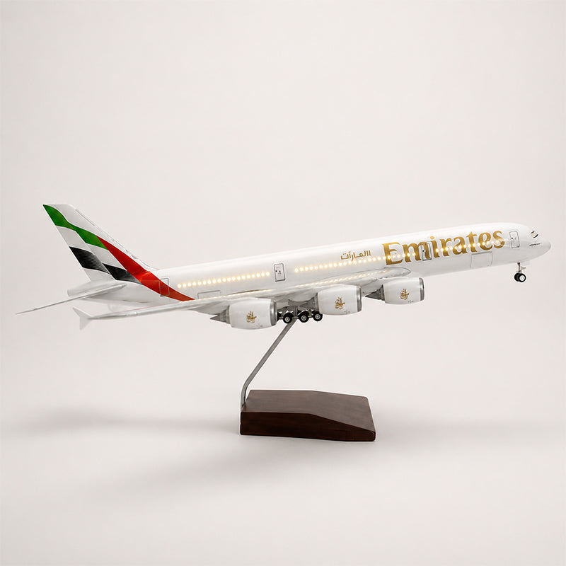 Emirates Airbus A380 1:160 Scale Model — view 3