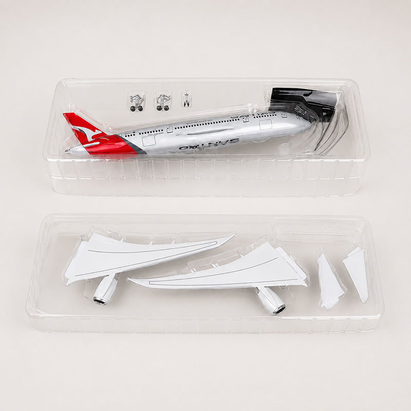 Qantas Boeing 787-9 Dreamliner 1:130 Scale Model — view 9