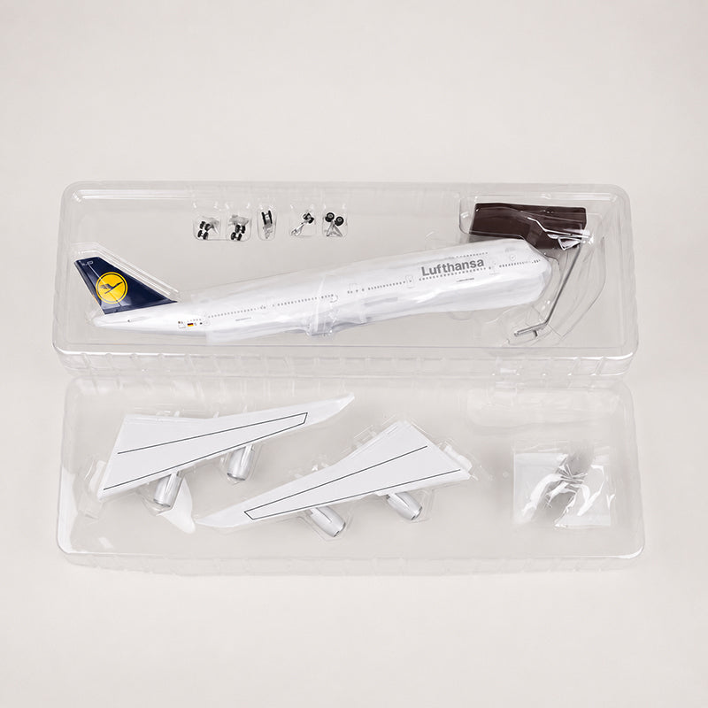Lufthansa Boeing 747 Classic Livery 1:150 Scale Model — view 9