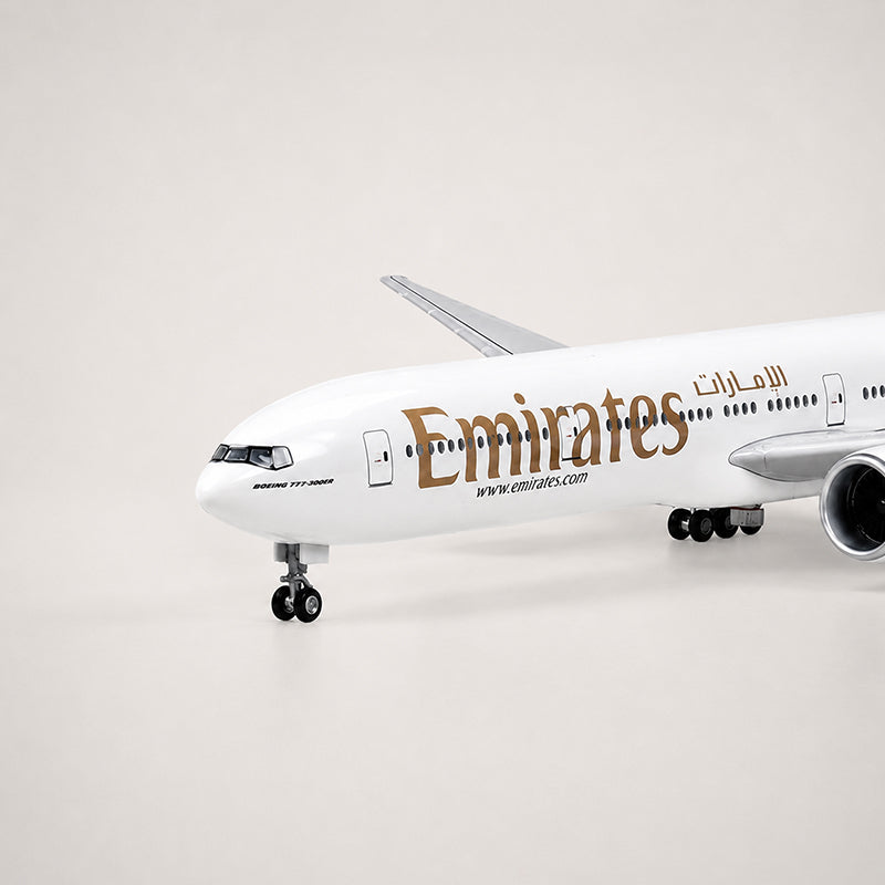 Emirates Boeing 777-300ER 1:157 Scale Model — view 6