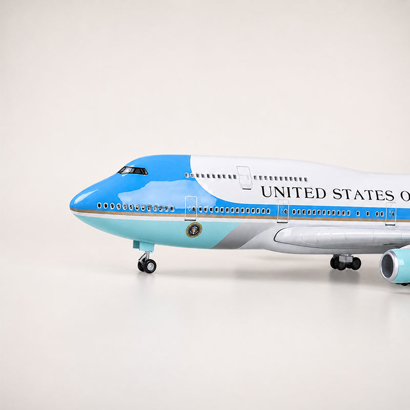 US Air Force One Boeing 747 1:150 Scale Model — view 7