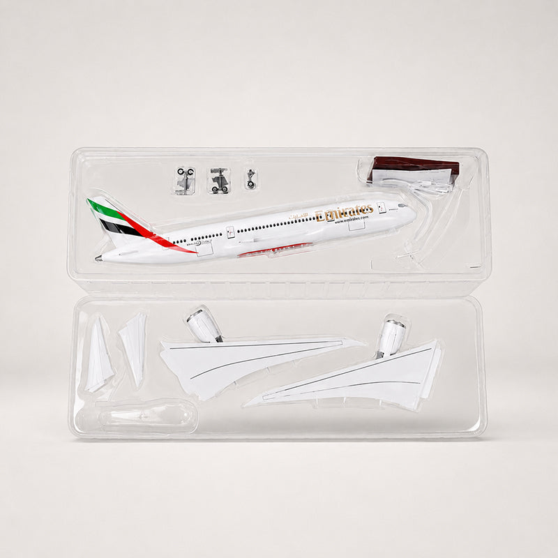 Emirates Boeing 787 1:130 Scale Model — view 8