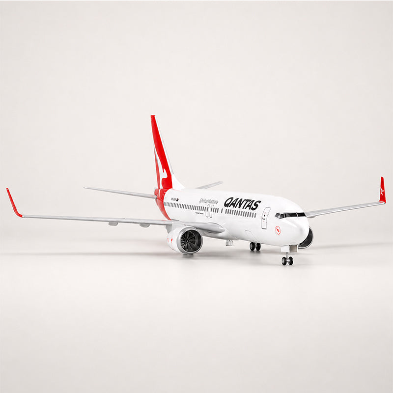 Qantas Boeing 737-800 1:85 Scale Model — view 5