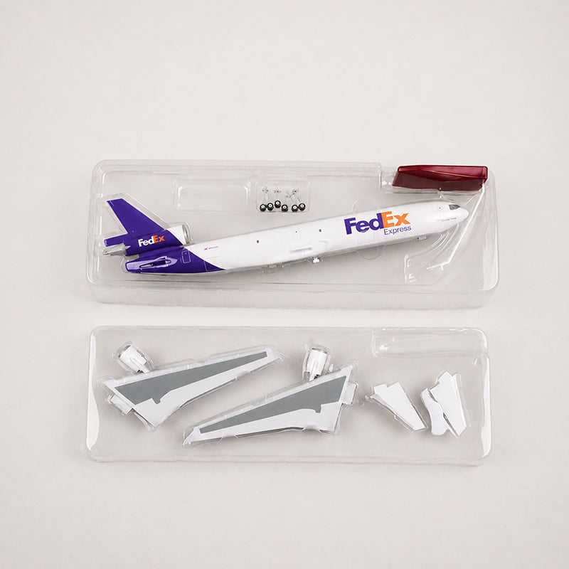 FedEx McDonnell Douglas MD-11 1:130 Scale Model — view 9