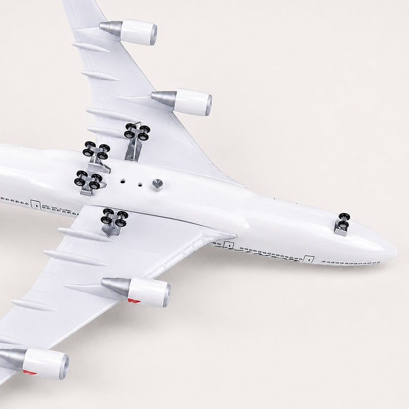 Qantas Boeing 747-400 1:150 Scale Model — view 10