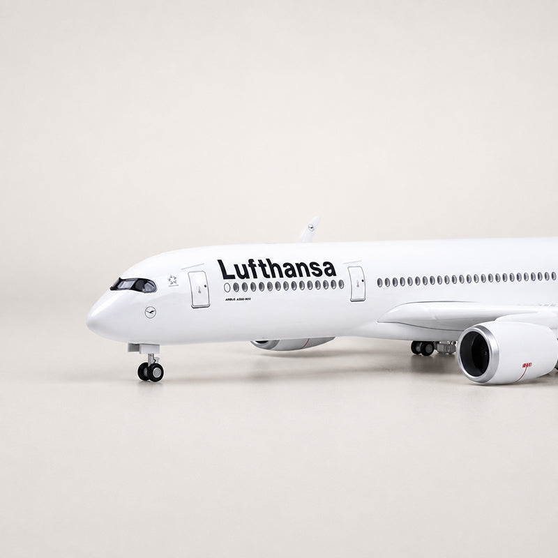 Lufthansa Airbus A350 1:142 Scale Model — view 7