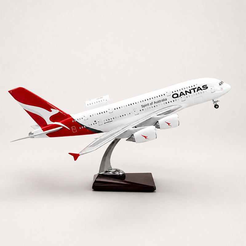 Qantas Airbus A380 1:160 Scale Model — view 5