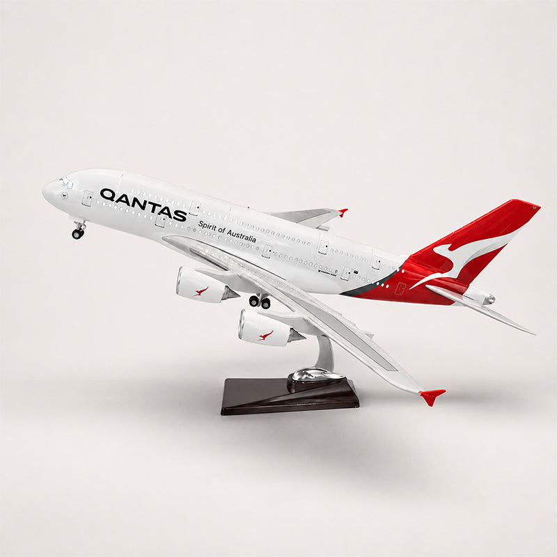 Qantas Airbus A380 1:160 Scale Model — view 7