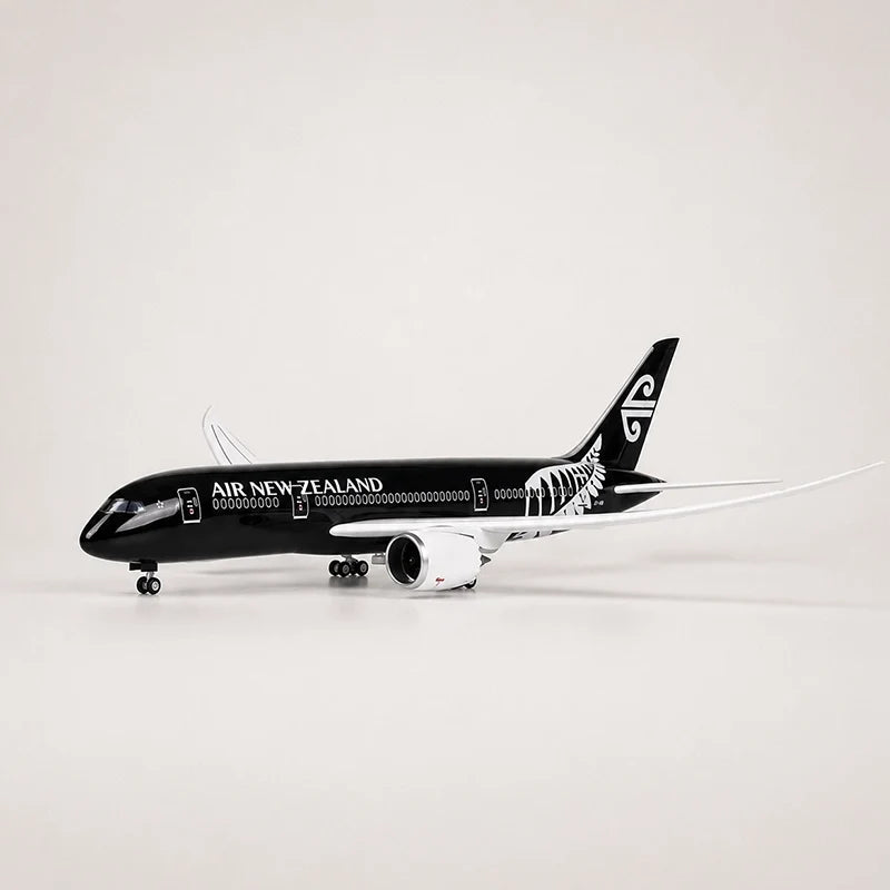 Air New Zealand Boeing 787 1:130 Scale Model — view 5