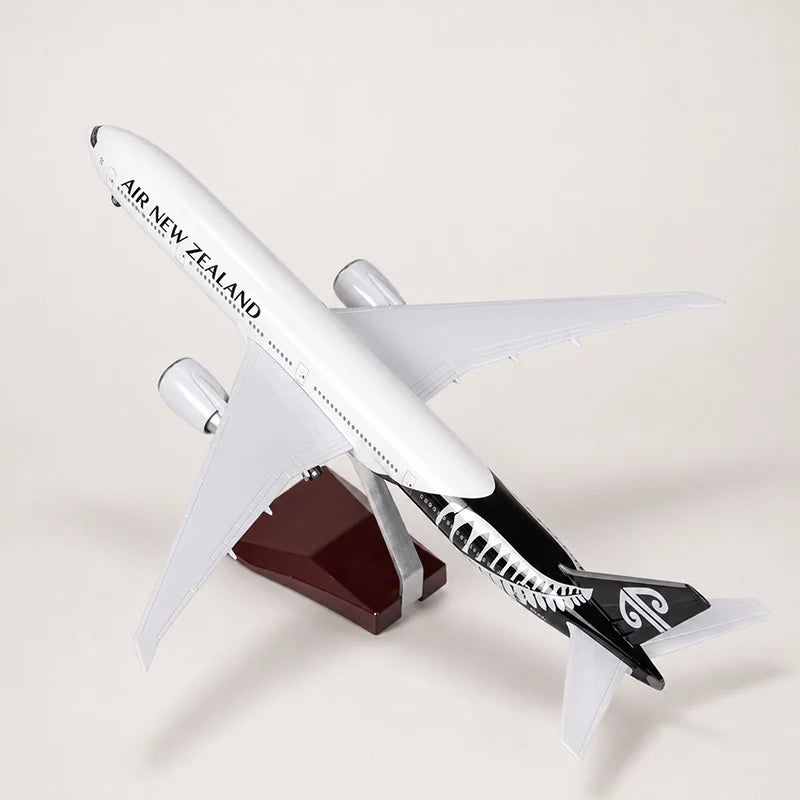 Air New Zealand Boeing 777-300ER 1:157 Scale Model — view 2