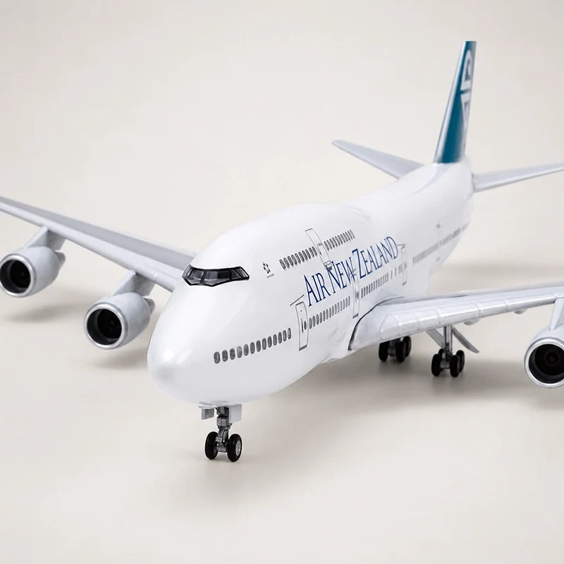 Air New Zealand Boeing 747 1:150 Scale Model — view 6
