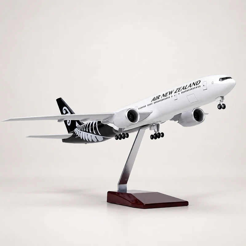 Air New Zealand Boeing 777-300ER 1:157 Scale Model — view 3