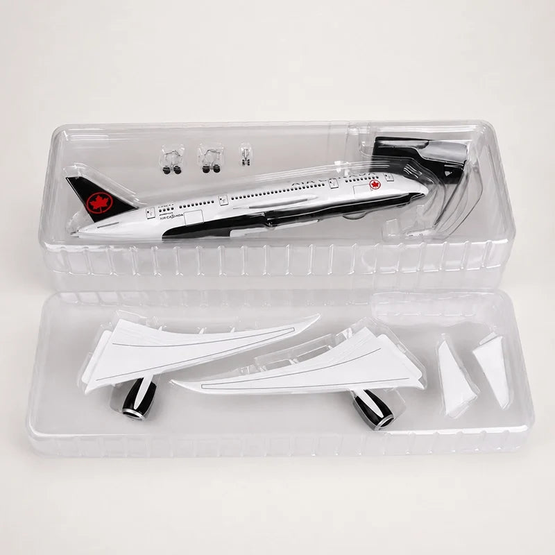 Air Canada Boeing 787 1:130 Scale Model — view 13