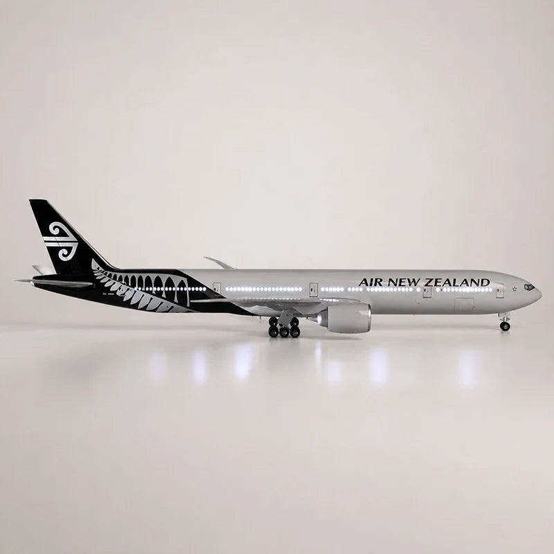 Air New Zealand Boeing 777-300ER 1:157 Scale Model — view 7