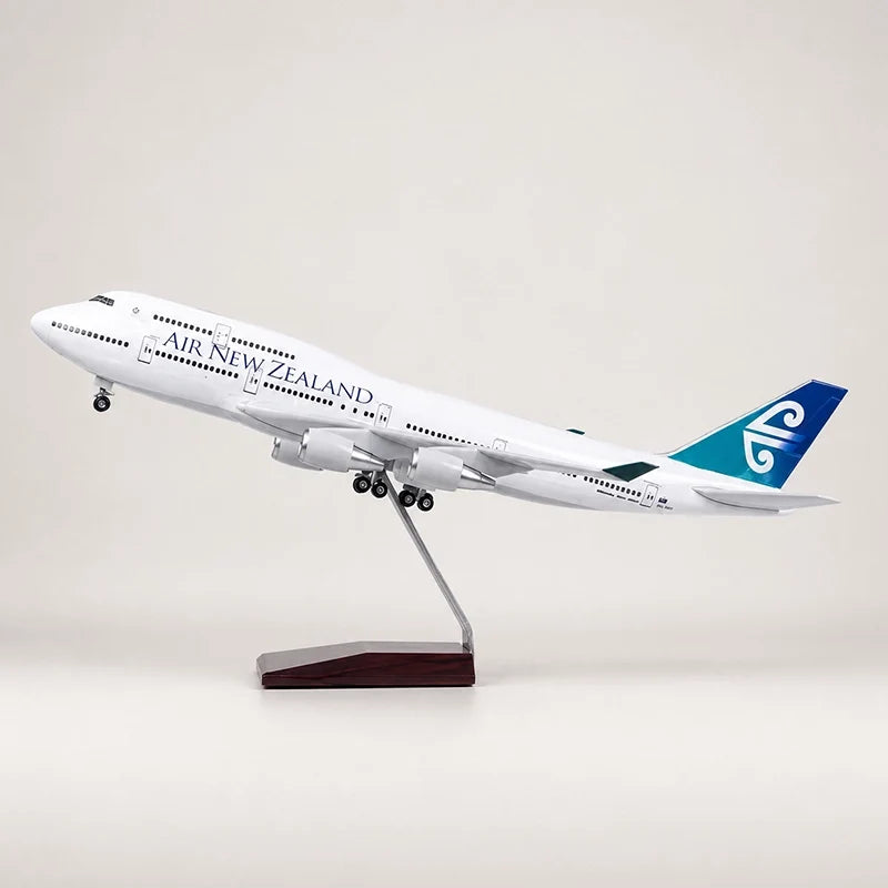 Air New Zealand Boeing 747 1:150 Scale Model