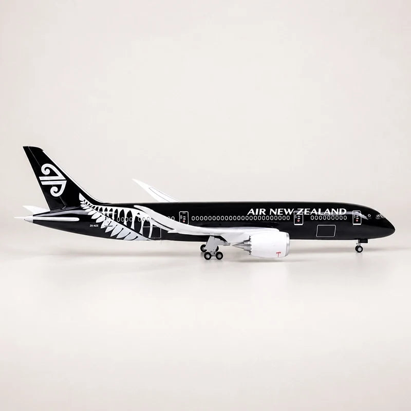 Air New Zealand Boeing 787 1:130 Scale Model — view 6