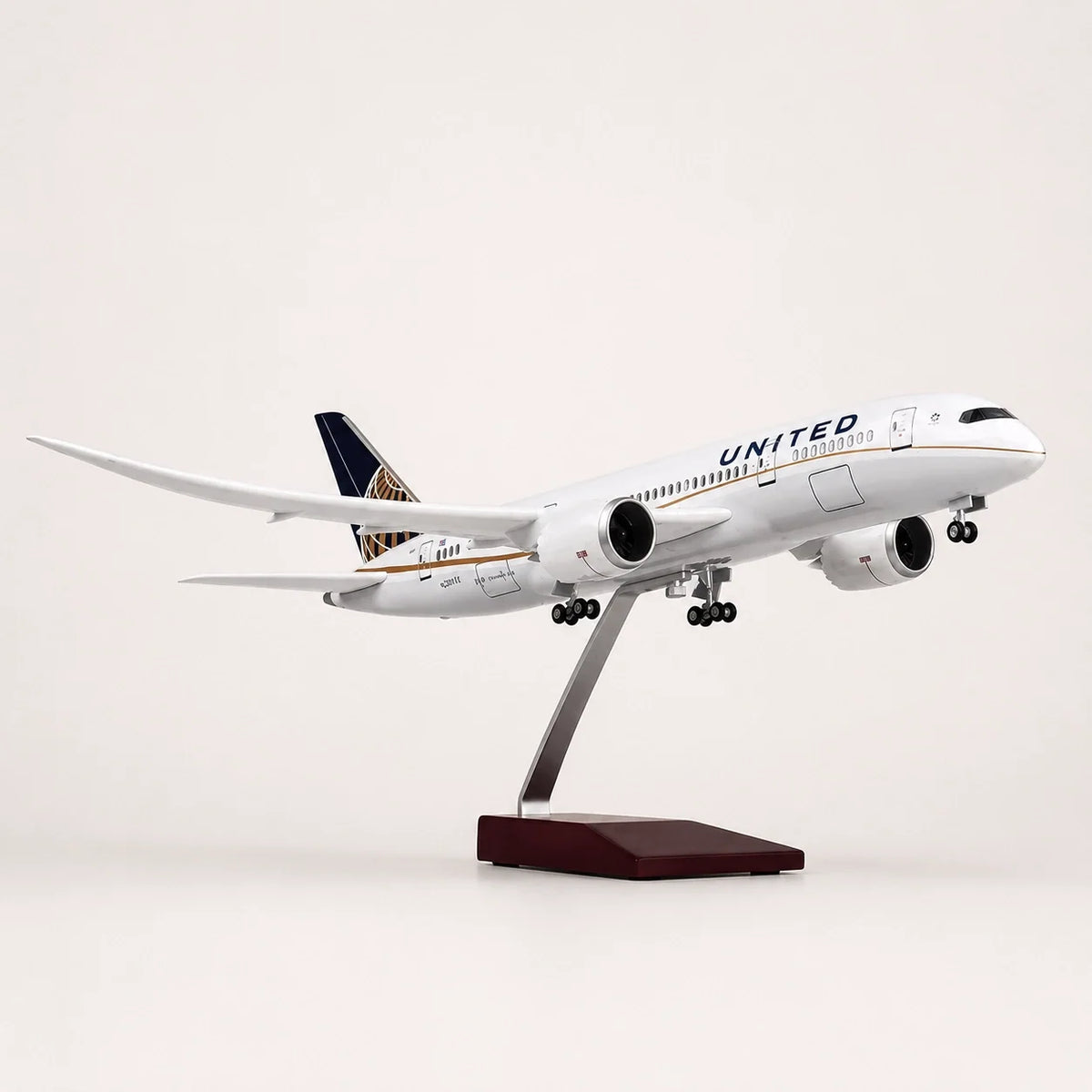 United Airlines Boeing 787 Dreamliner Classic Livery 1:130 Scale Model — view 4