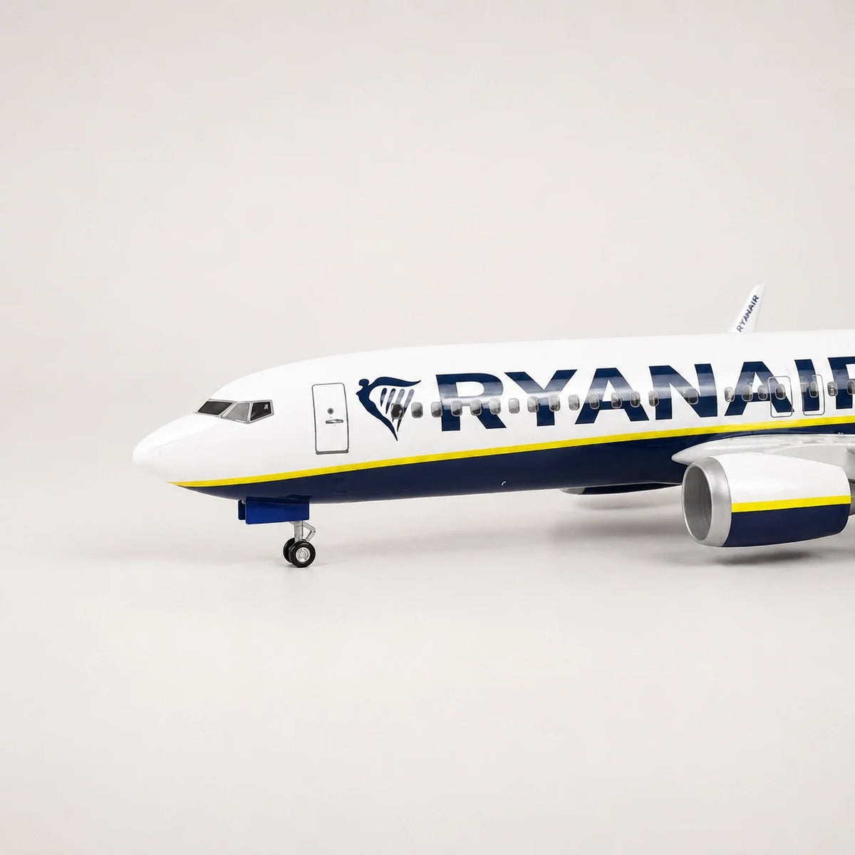 Ryanair Boeing 737 1:85 Scale Model — view 6