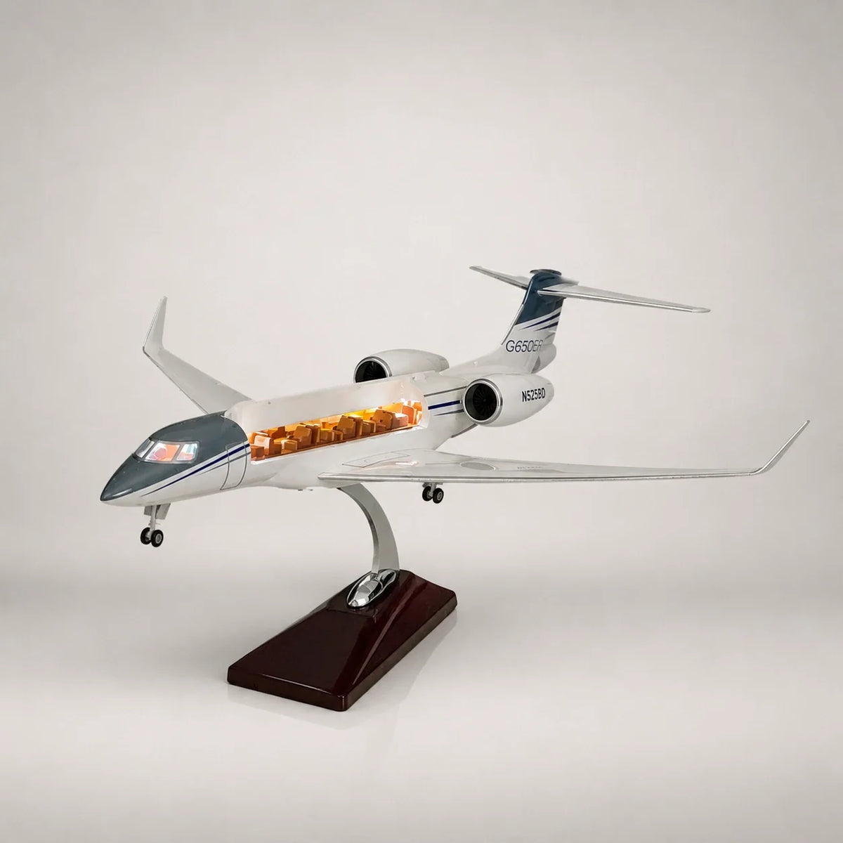 Gulfstream G650ER 1:50 Scale Model — view 5