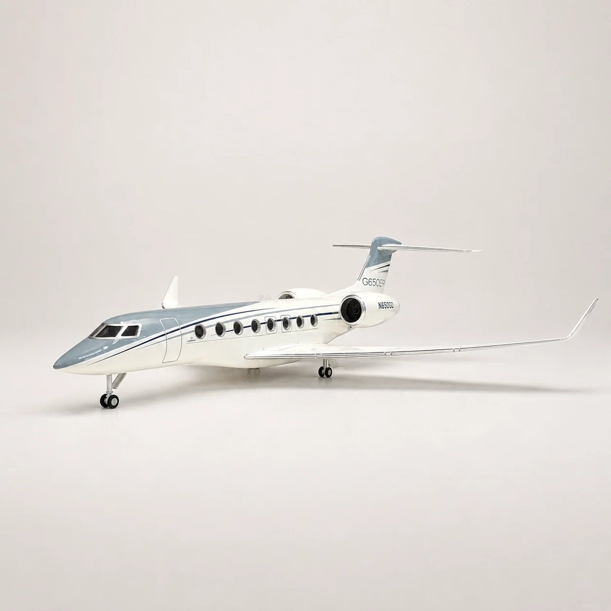 Gulfstream G650ER 1:50 Scale Model — view 6