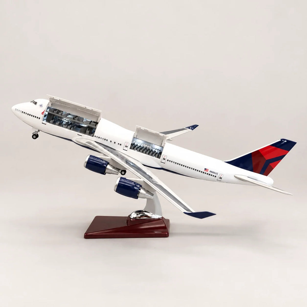 Delta Air Lines Boeing 747 1:150 Scale Model — view 9