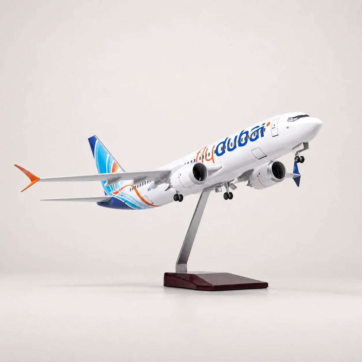 Flydubai Boeing 737 1:85 Scale Model — view 2