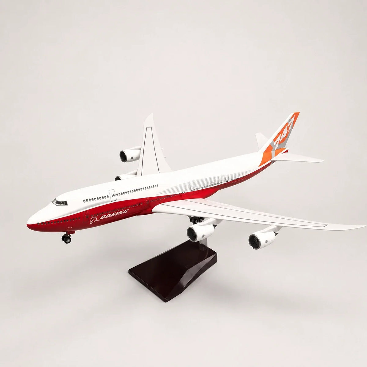 Boeing 747-8 Intercontinental Prototype 1:150 Scale Model — view 7