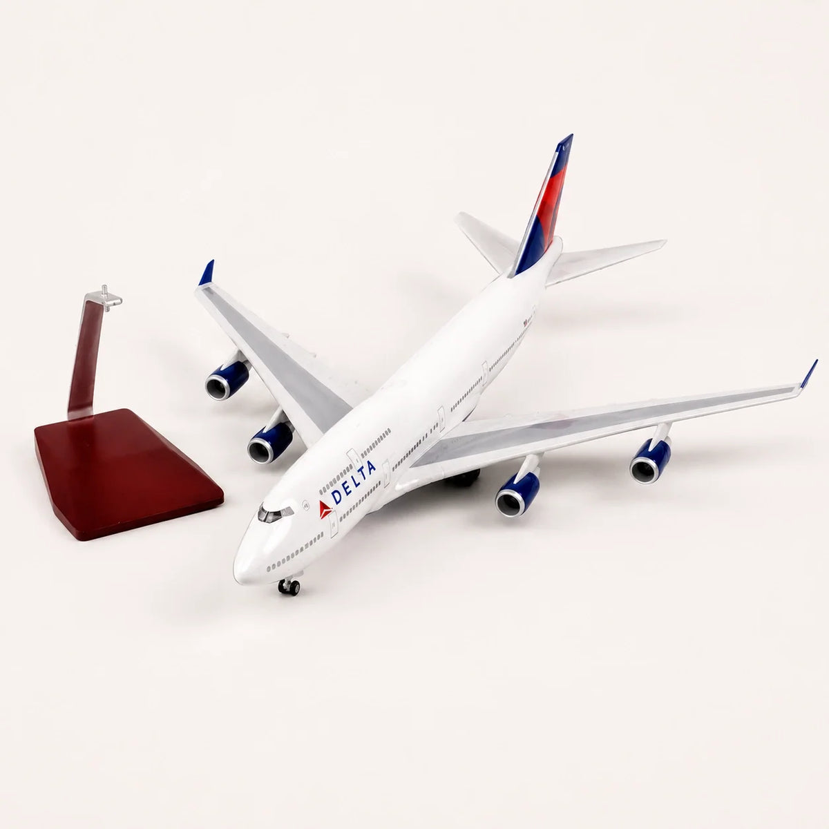 Delta Air Lines Boeing 747 1:150 Scale Model — view 13