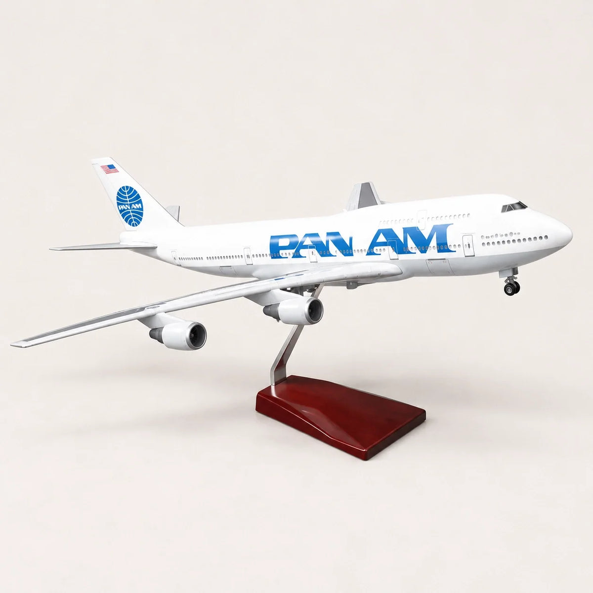 Pan American World Airways Boeing 747-400 1:150 Scale Model — view 2