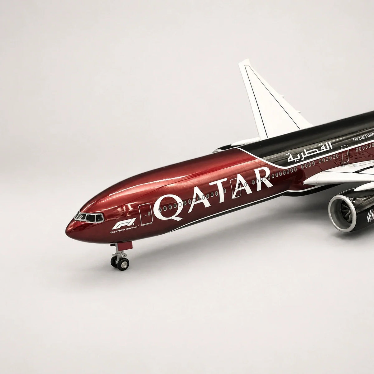 Qatar Airways Boeing 777 Formula 1 Edition 1:157 Scale Model — view 8
