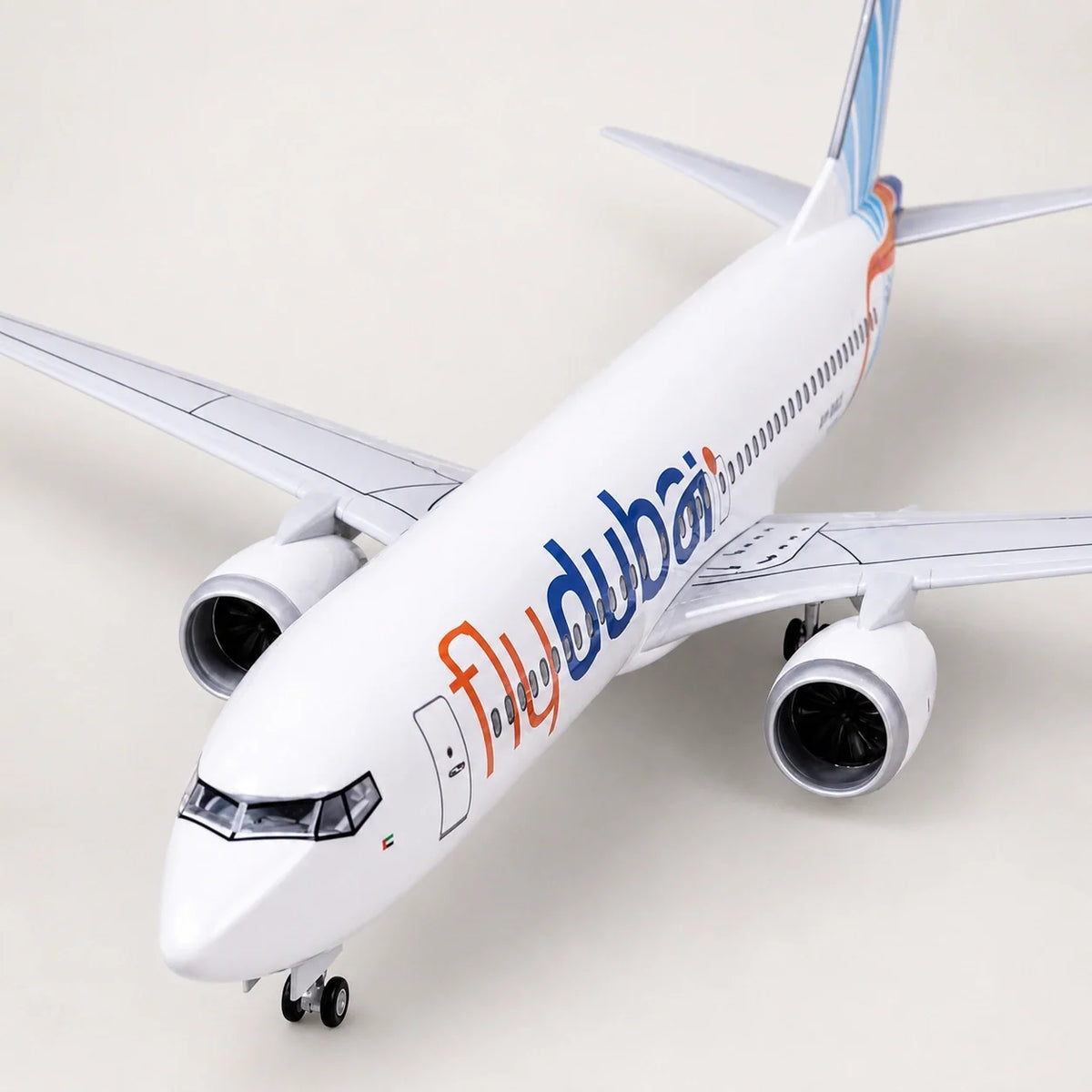 Flydubai Boeing 737 1:85 Scale Model — view 7