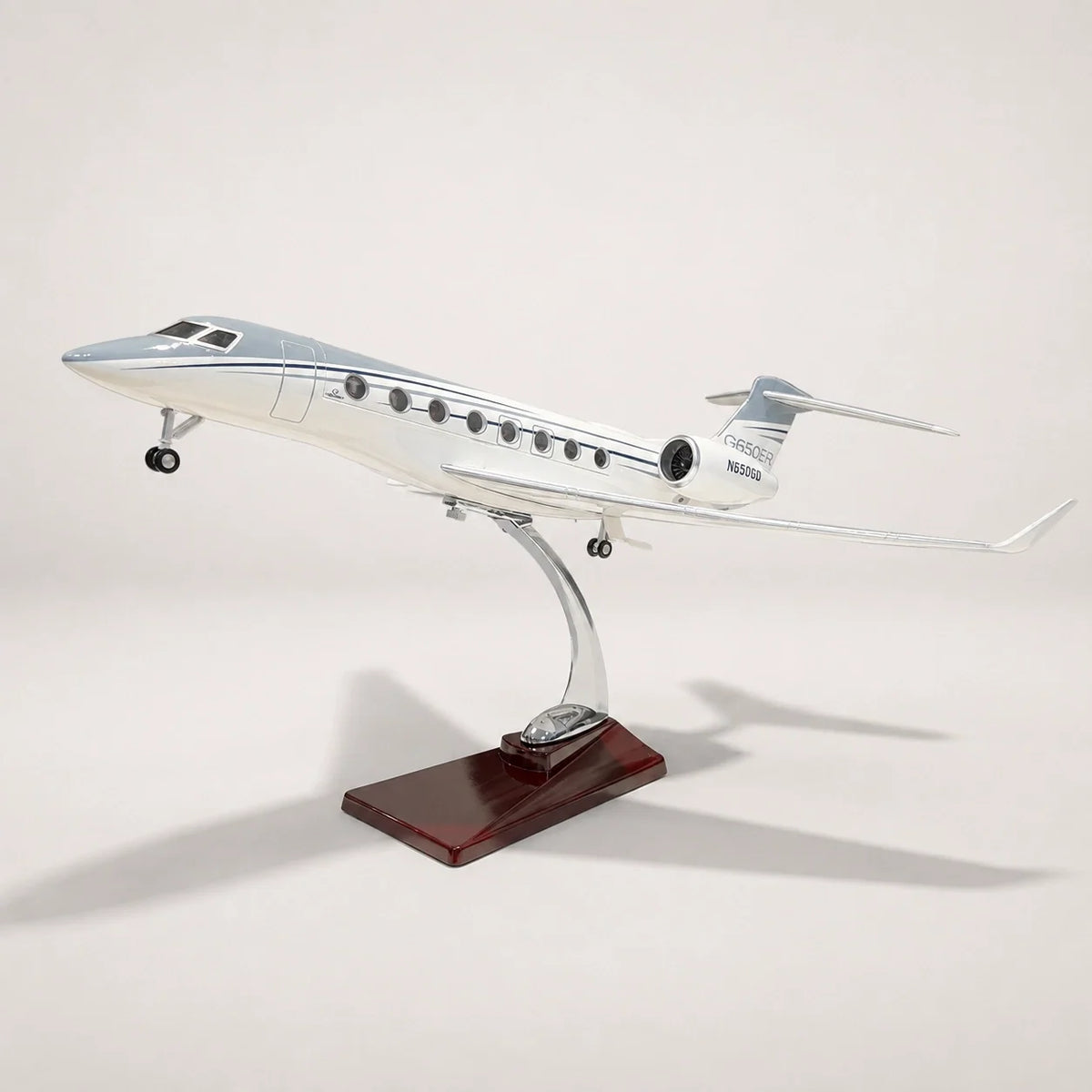 Gulfstream G650ER 1:50 Scale Model — view 3