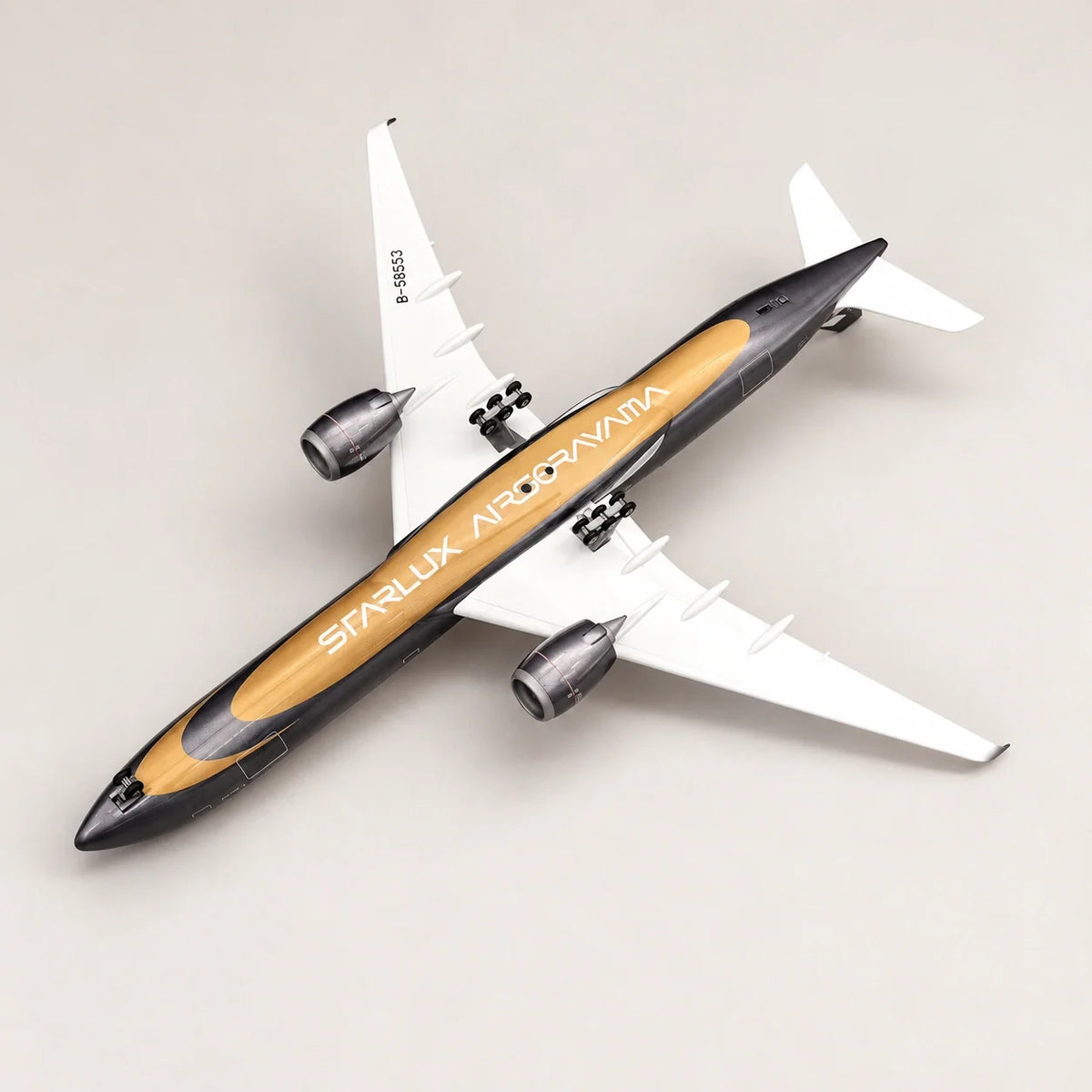 STARLUX Airlines Airbus A350-1000 Silver Livery 1:157 Scale Model — view 10