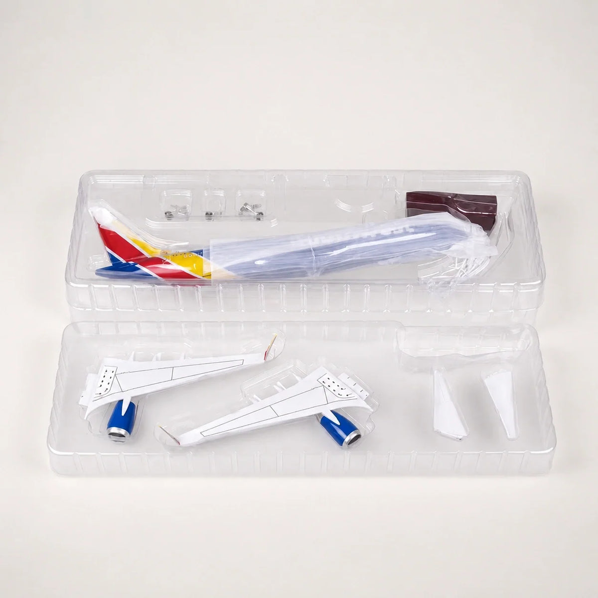 Southwest Airlines Boeing 737 1:85 Scale Model — view 10
