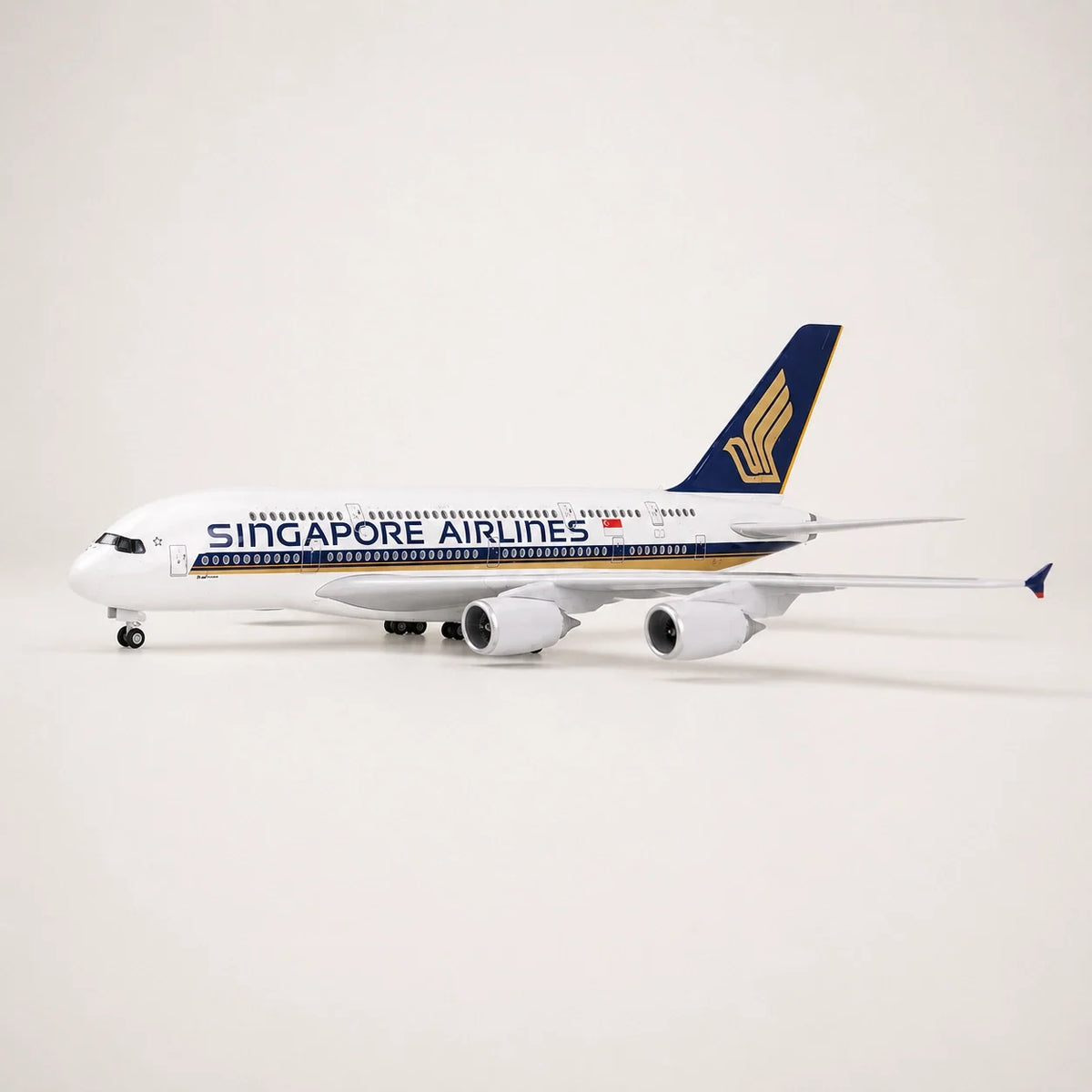 Singapore Airlines Airbus A380 1:160 Scale Model — view 6