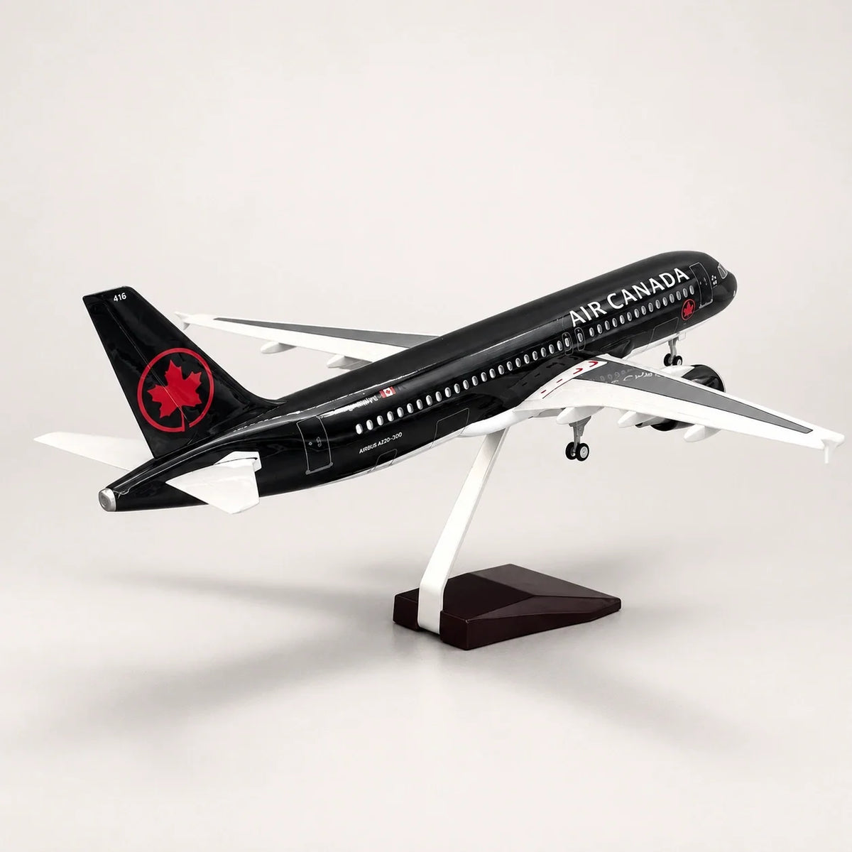Air Canada Airbus A320 1:80 Scale Model — view 4