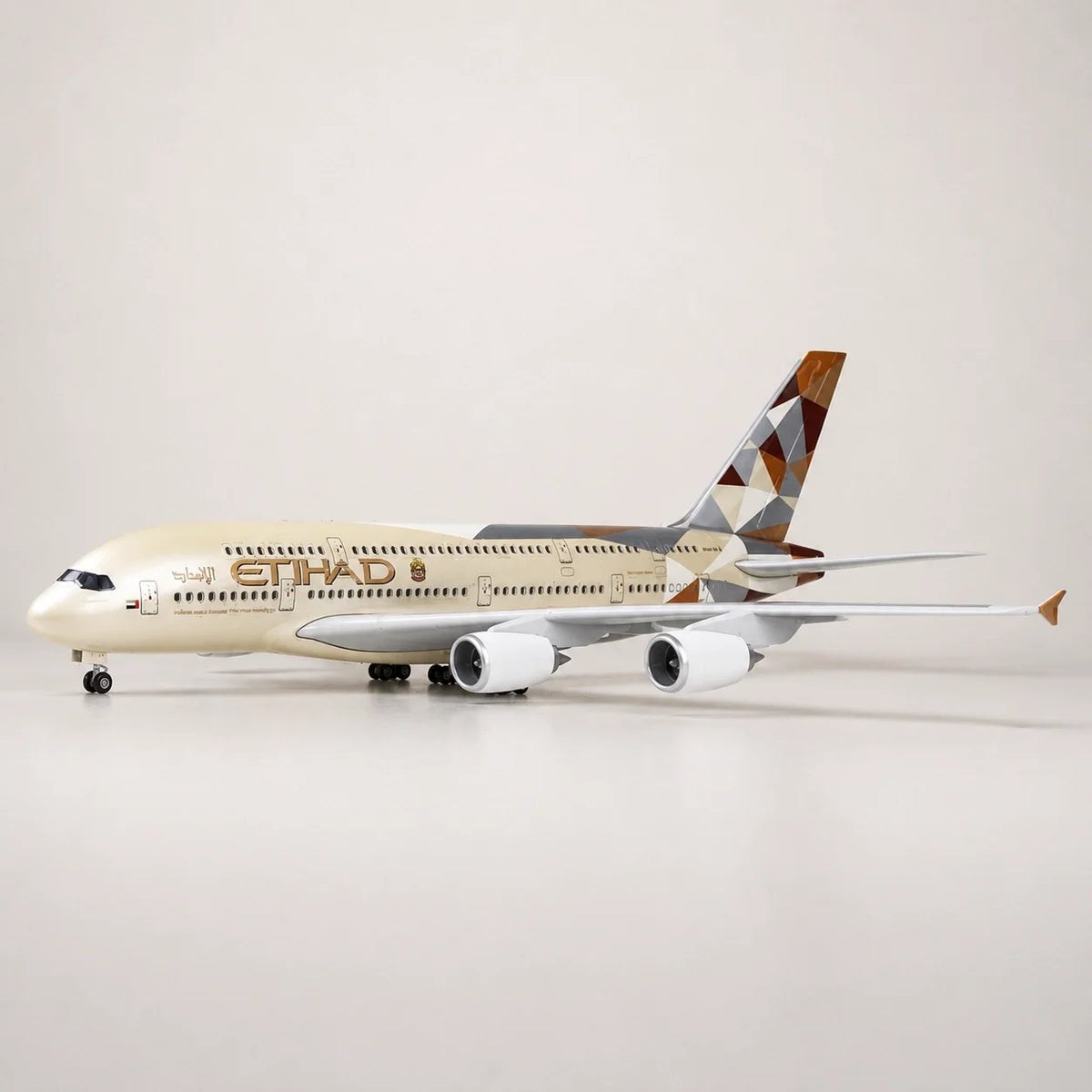 Etihad Airways Airbus A380 1:160 Scale Model — view 11