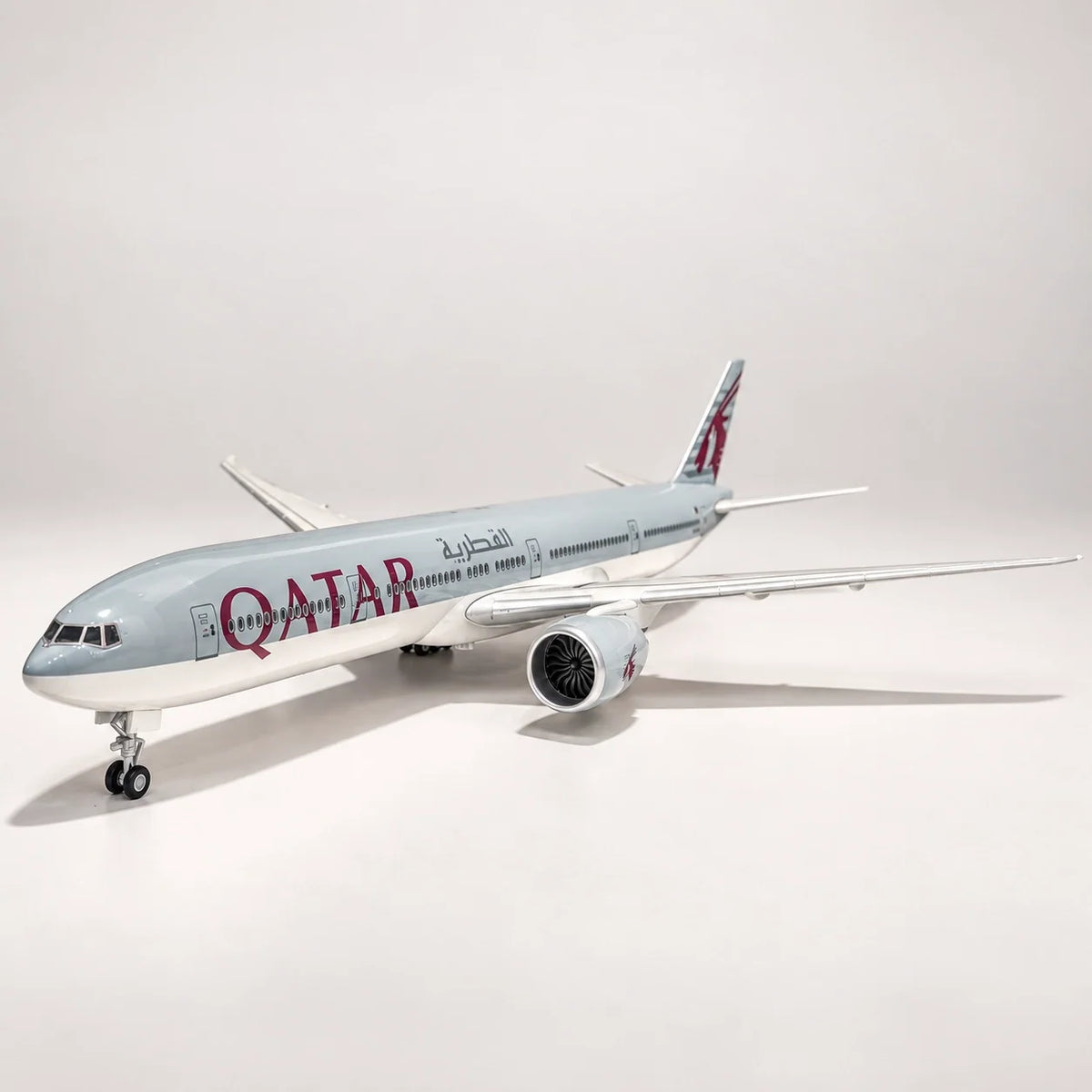 Qatar Airways Boeing 777-300ER 1:157 Scale Model — view 13