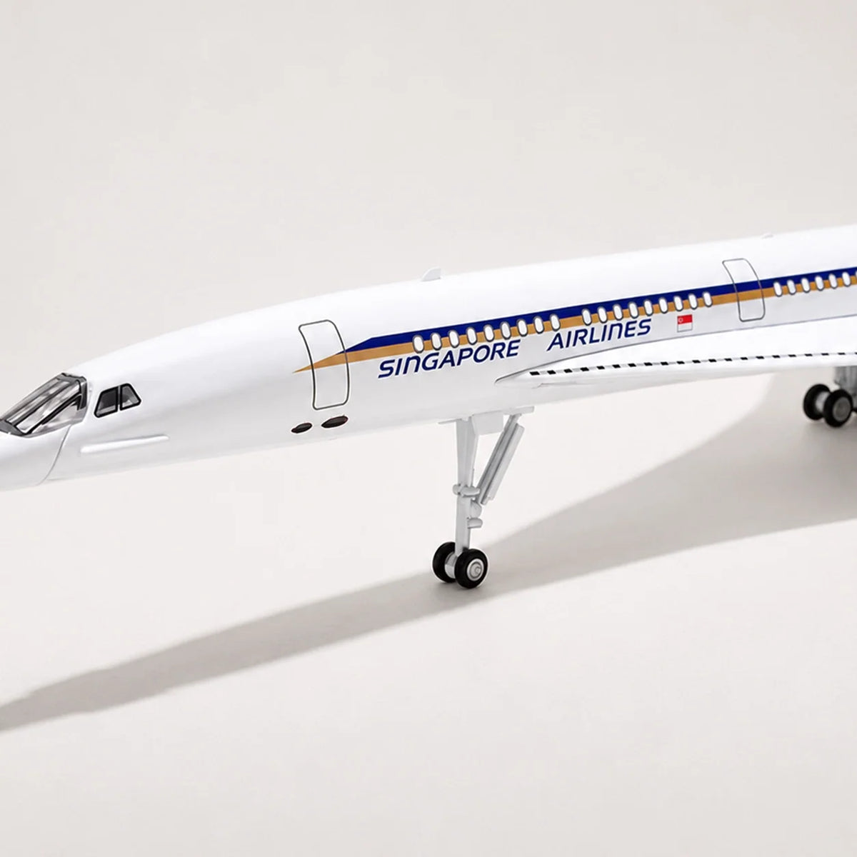 Singapore Airlines Concorde 1:125 Scale Model — view 9