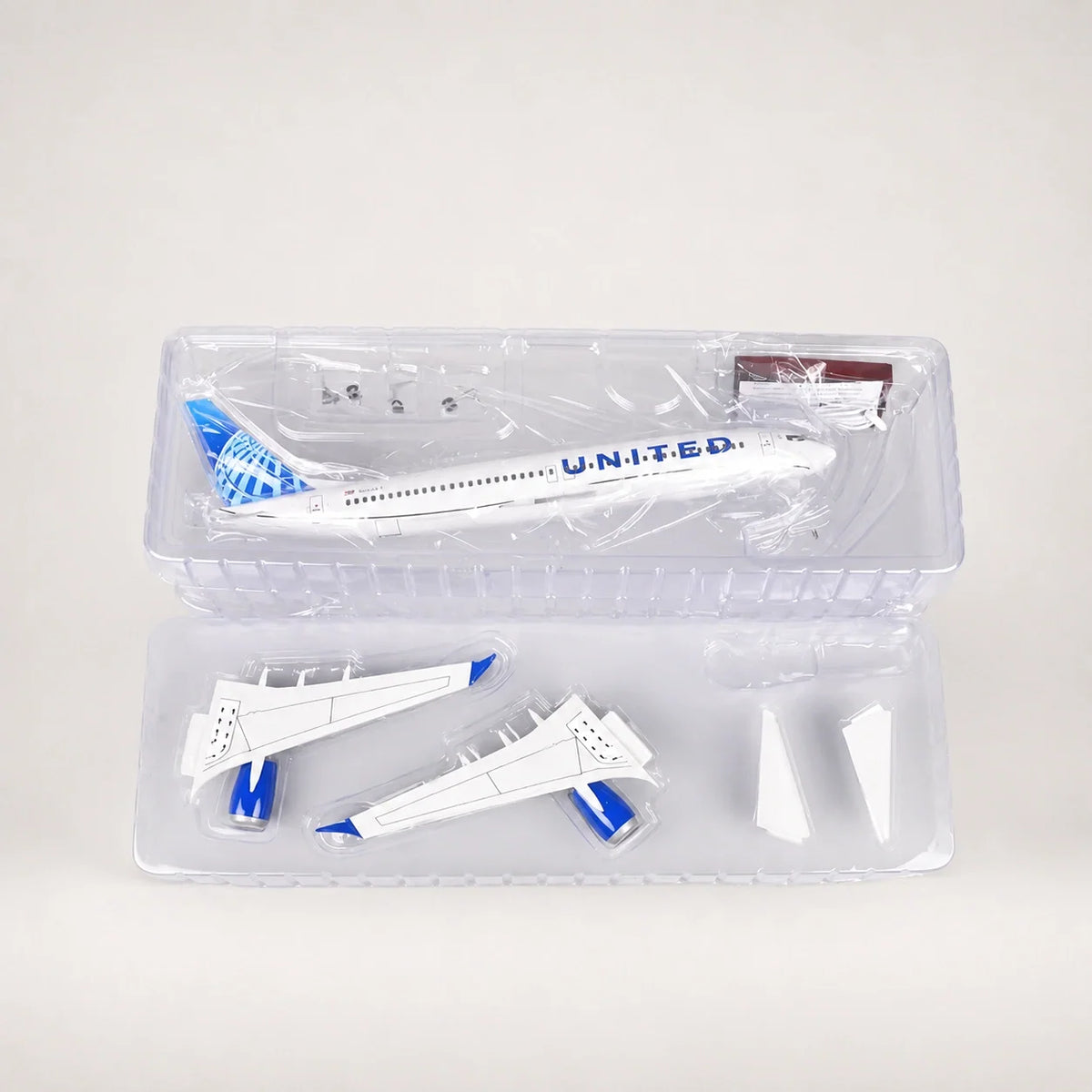 United Airlines Boeing 737 1:85 Scale Model — view 9