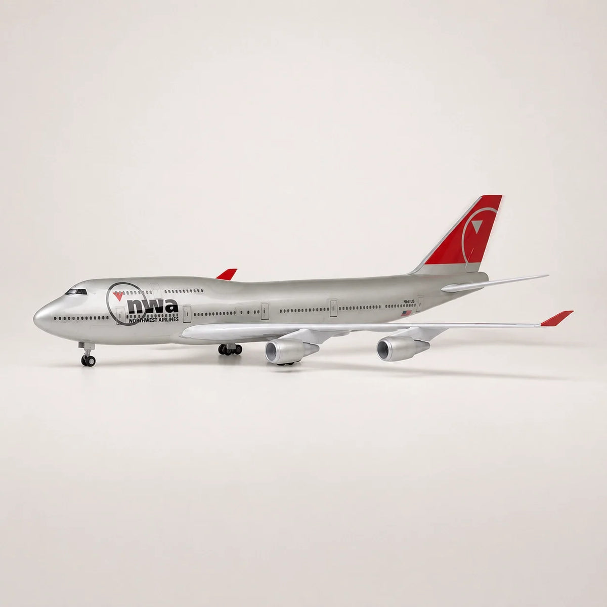 Northwest Airlines Boeing 747 1:150 Scale Model — view 6