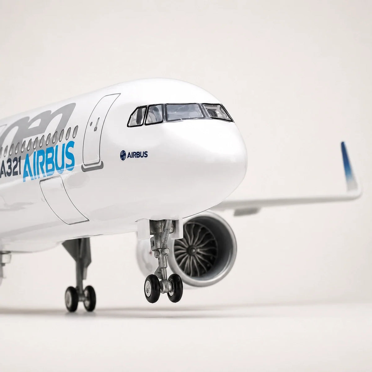 Airbus A321neo Prototype 1:100 Scale Model — view 10