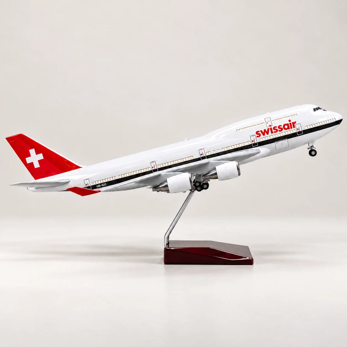 SWISS Boeing 747 1:150 Scale Model — view 2